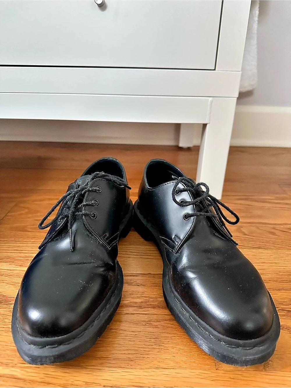 Unisex Dr. Martens 1461 Black Leather Oxfords US Women’s 8 US Men’s 9